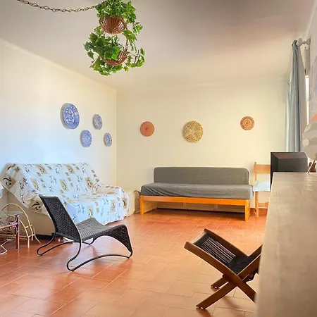 Apartment Rocha Front House *